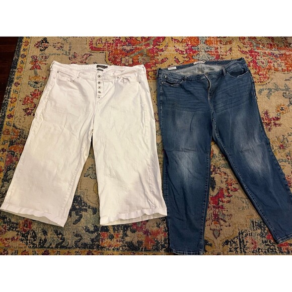 Torrid size 26 lot of 2 pairs of jeans boyfriend and white capri - Picture 1 of 11
